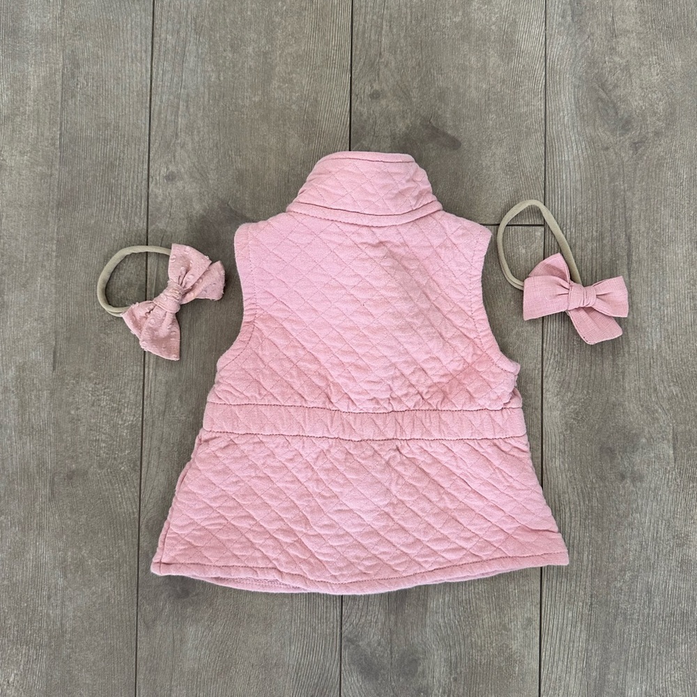 Carter’s 18 month baby girl zip vest jacket and matching bows - Picture 10 of 10